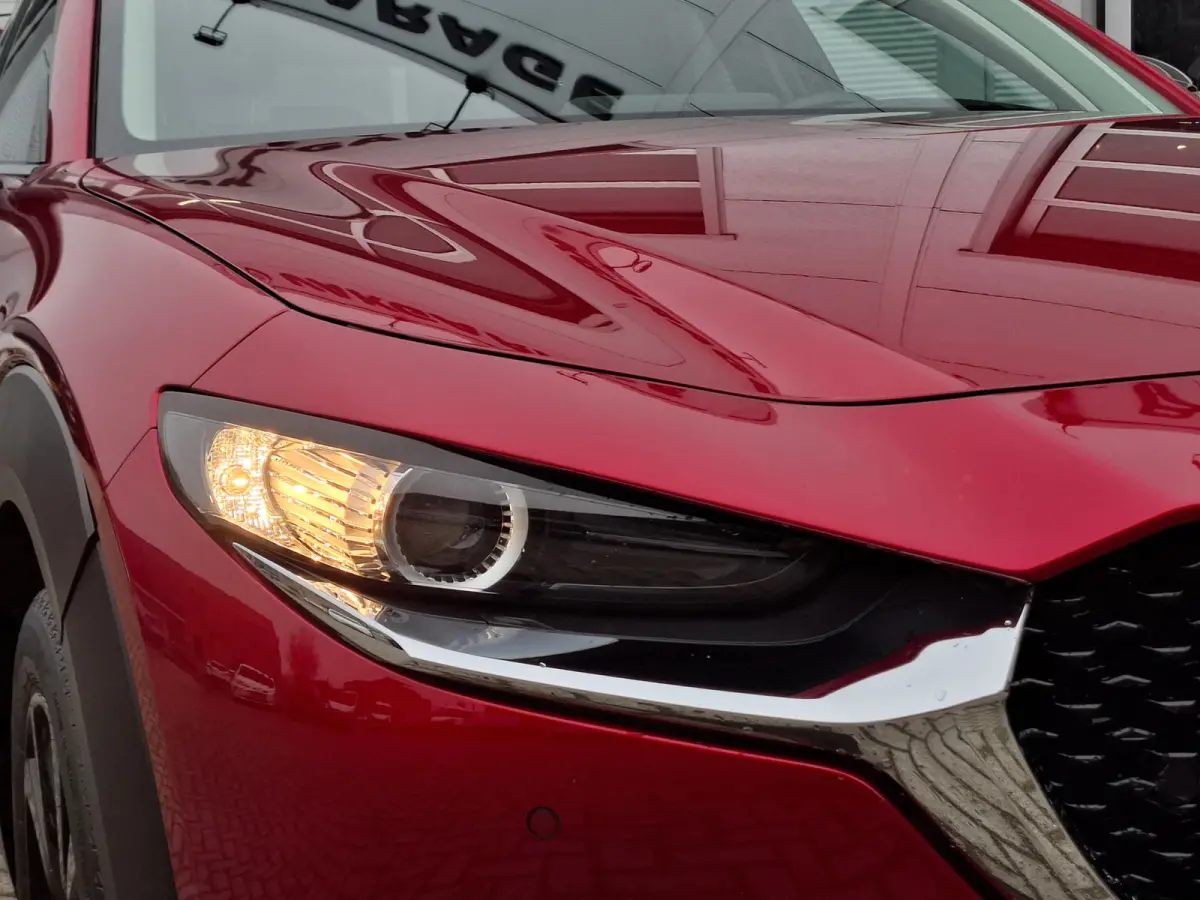 2.0 e-SkyActiv-G M Hybrid Homura | Navigatie/Android/Apple Carplay | Achteruitrij Camera | Voorstoelen Verwarmd | Head-up display | Voorstoelen verwarmd | Cruise Control Adaptief | LM Velgen