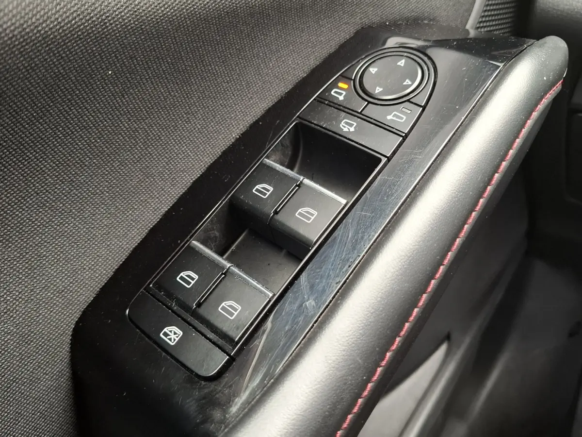 2.0 e-SkyActiv-G M Hybrid Homura | Navigatie/Android/Apple Carplay | Achteruitrij Camera | Voorstoelen Verwarmd | Head-up display | Voorstoelen verwarmd | Cruise Control Adaptief | LM Velgen