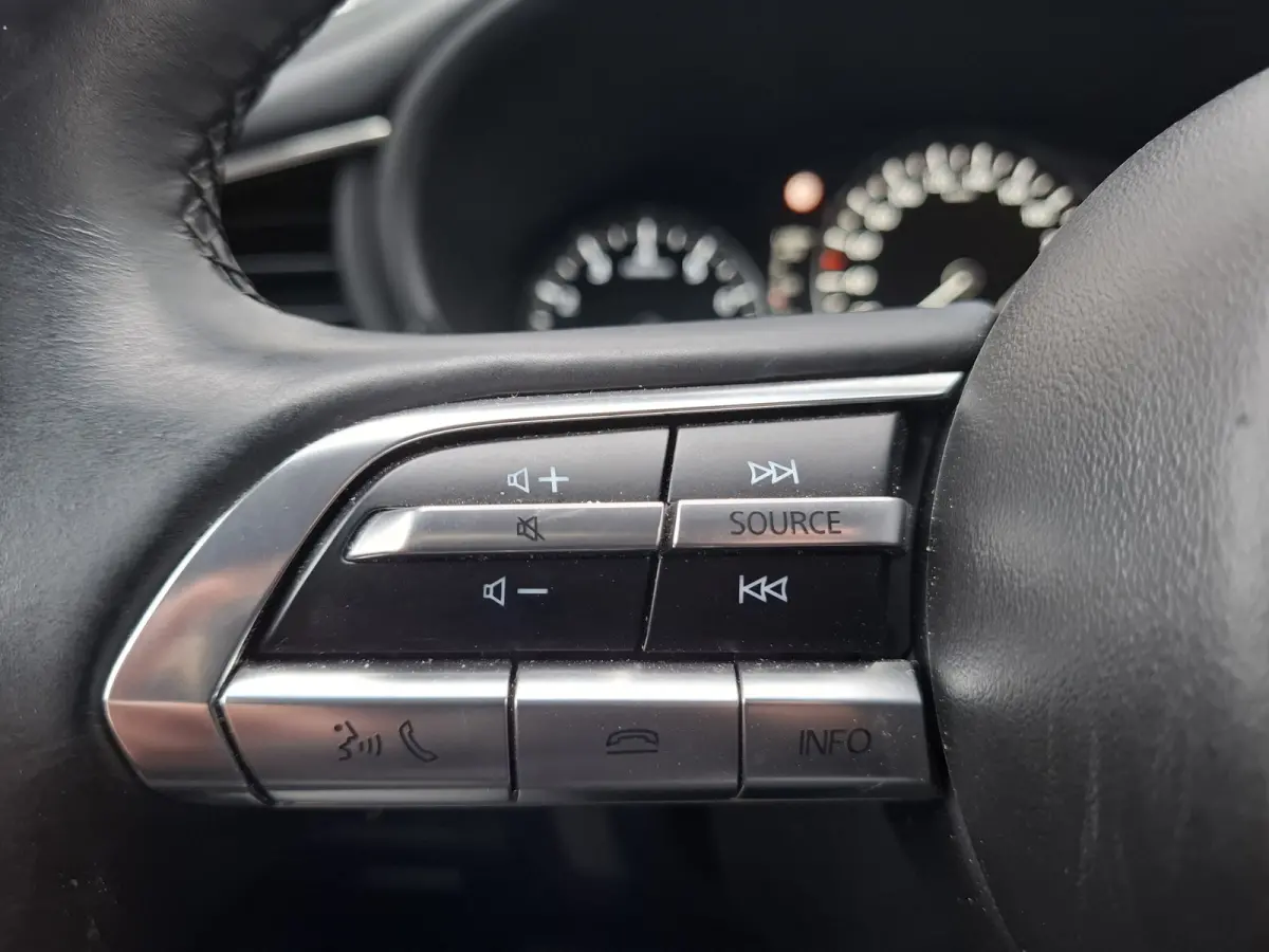 2.0 e-SkyActiv-G M Hybrid Homura | Navigatie/Android/Apple Carplay | Achteruitrij Camera | Voorstoelen Verwarmd | Head-up display | Voorstoelen verwarmd | Cruise Control Adaptief | LM Velgen