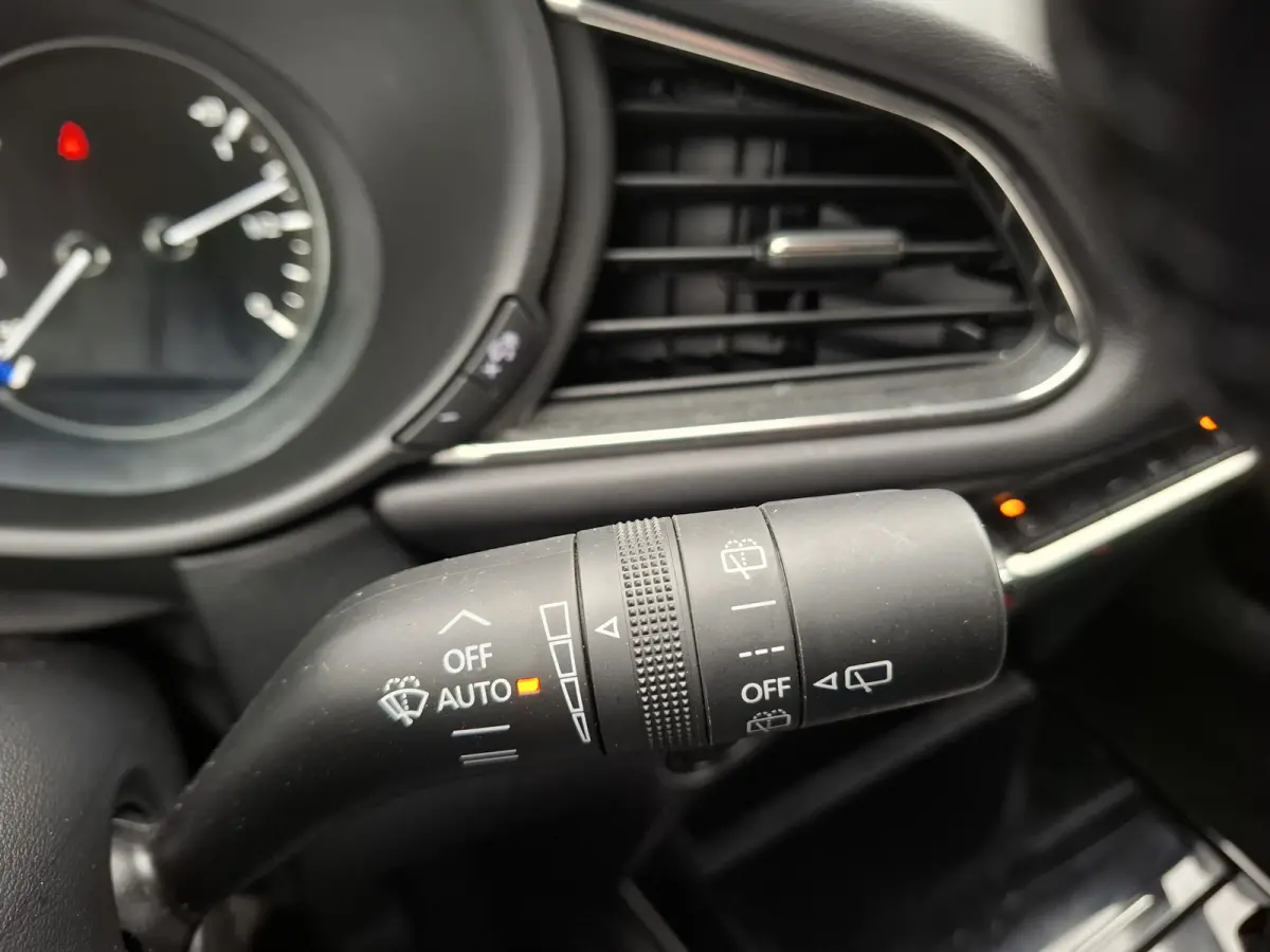 2.0 e-SkyActiv-G M Hybrid Homura | Navigatie/Android/Apple Carplay | Achteruitrij Camera | Voorstoelen Verwarmd | Head-up display | Voorstoelen verwarmd | Cruise Control Adaptief | LM Velgen