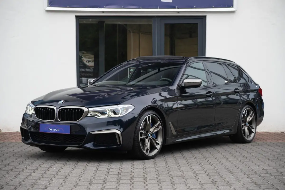 G31 M550d xDrive M-Sport|High Executive|2e Eig|Individual Edition|Trekhaak|4W sturing|Panoramadak|Head Up|Dealer Onderhouden