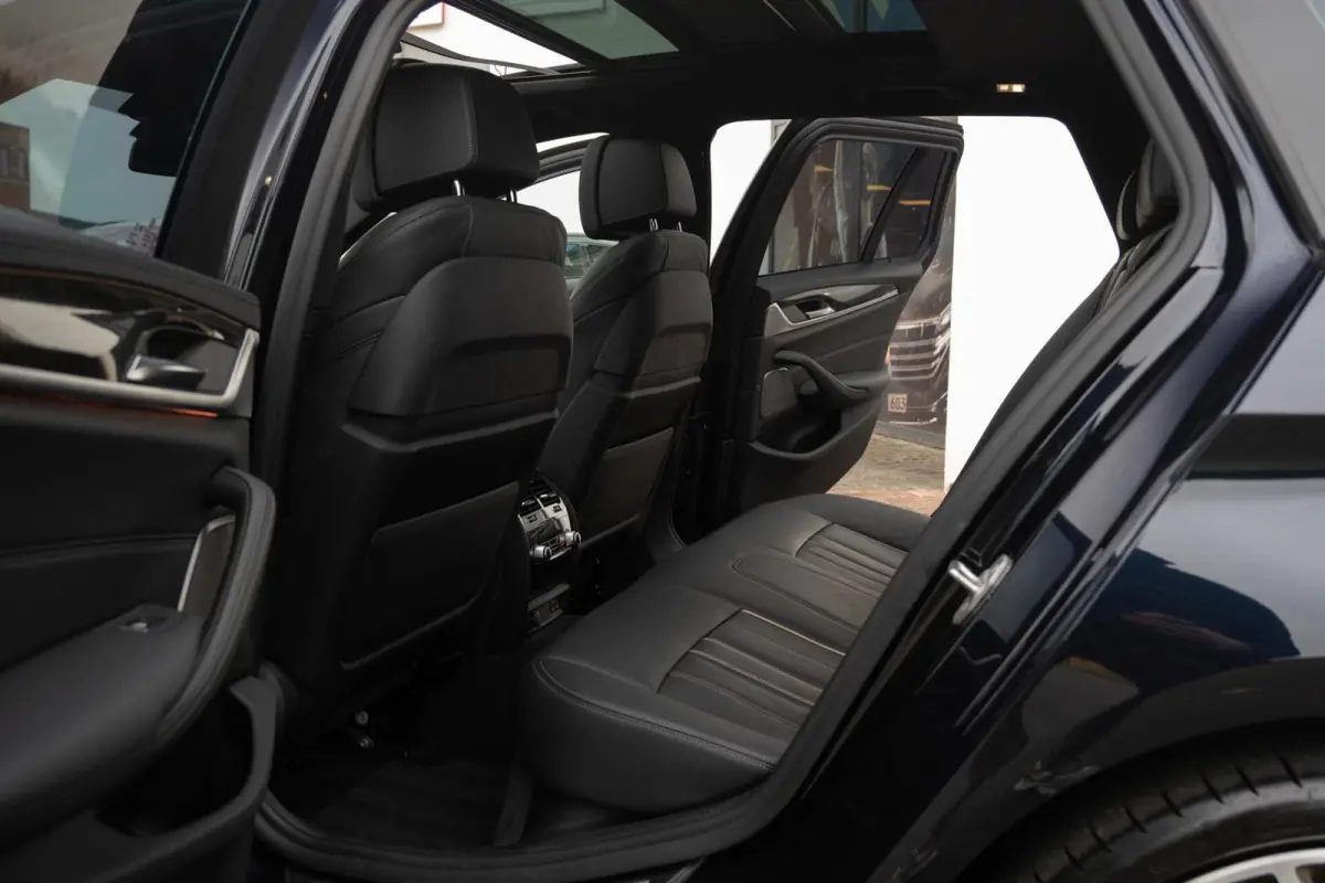 G31 M550d xDrive M-Sport|High Executive|2e Eig|Individual Edition|Trekhaak|4W sturing|Panoramadak|Head Up|Dealer Onderhouden