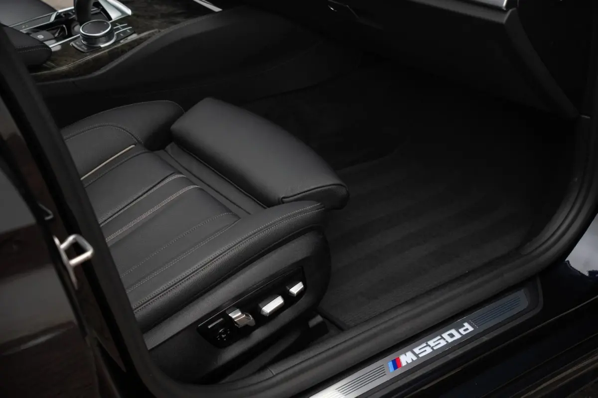 G31 M550d xDrive M-Sport|High Executive|2e Eig|Individual Edition|Trekhaak|4W sturing|Panoramadak|Head Up|Dealer Onderhouden