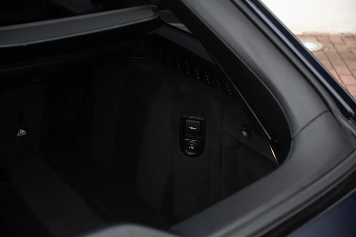 G31 M550d xDrive M-Sport|High Executive|2e Eig|Individual Edition|Trekhaak|4W sturing|Panoramadak|Head Up|Dealer Onderhouden