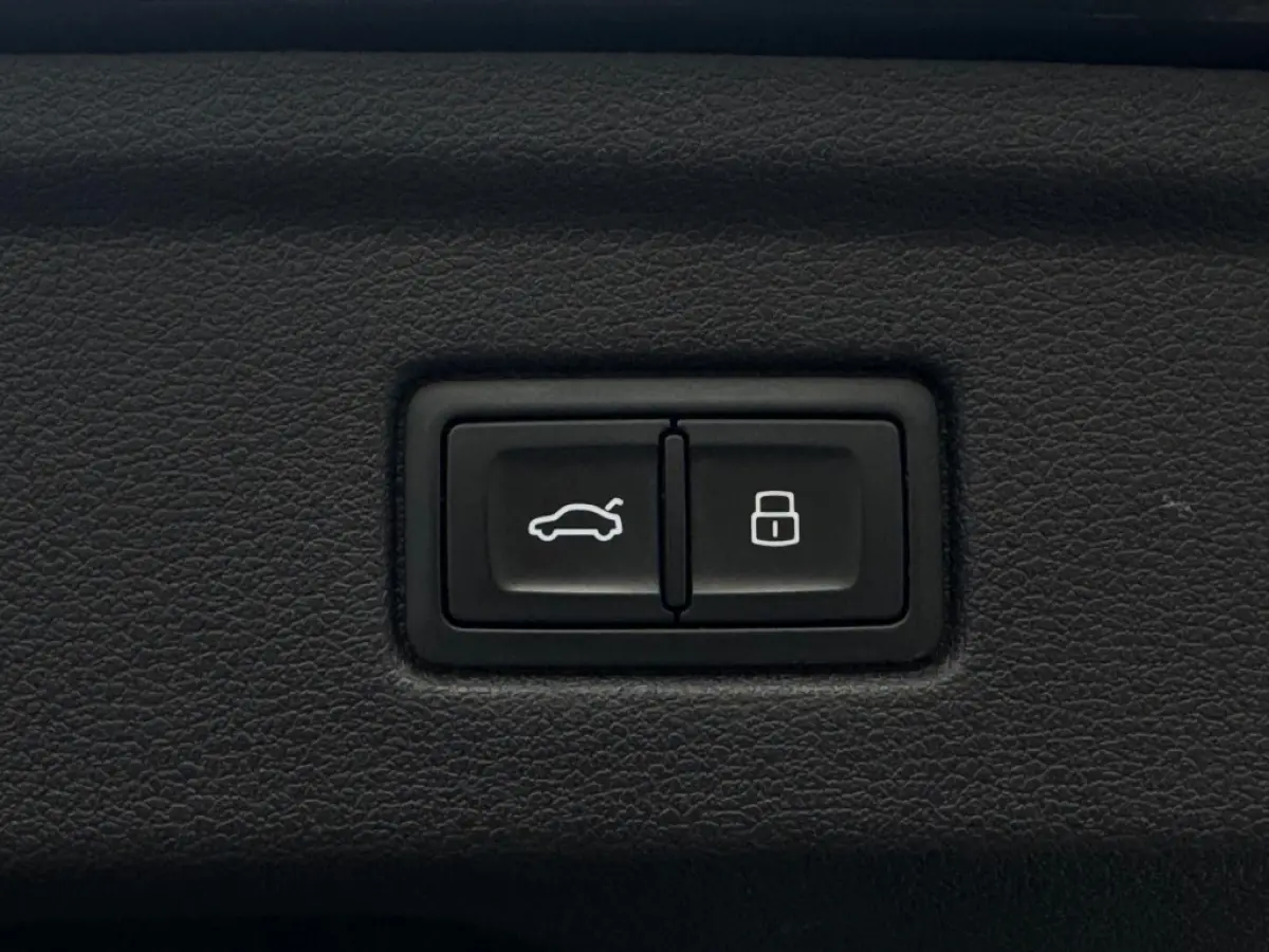 2.0 TFSI Sport PL.S NAVI LEDER LED CR CONTROL PDC CAMERA