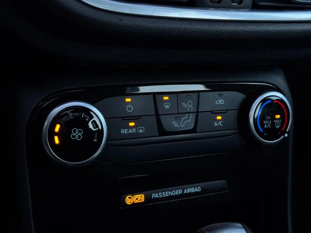 1.0 EB ST-Line M23 FULL PANO NAVI PDC ELEK PAKKET SPORTVELGEN