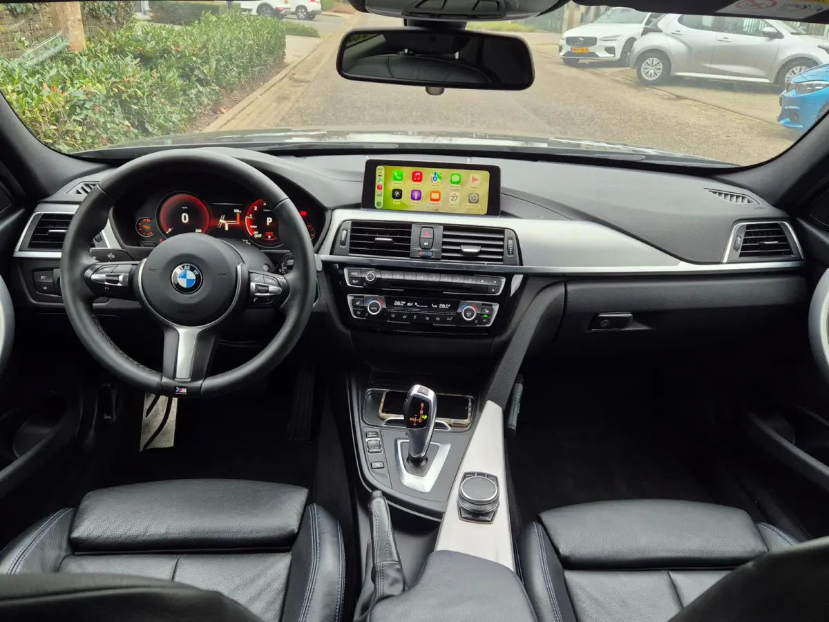 F31 M Sport Apple CarPlay 6WB virtual dash Breedset NAP NL 318i M Sport Edition
