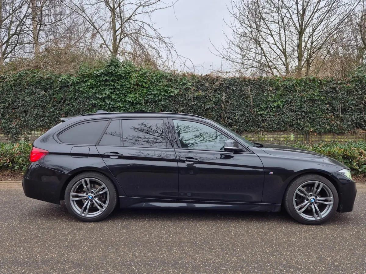 F31 M Sport Apple CarPlay 6WB virtual dash Breedset NAP NL 318i M Sport Edition