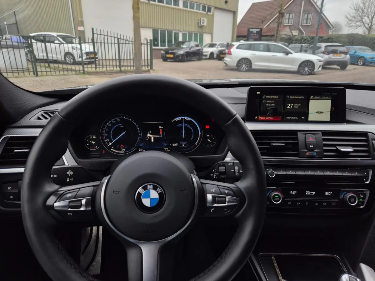 F31 M Sport Apple CarPlay 6WB virtual dash Breedset NAP NL 318i M Sport Edition