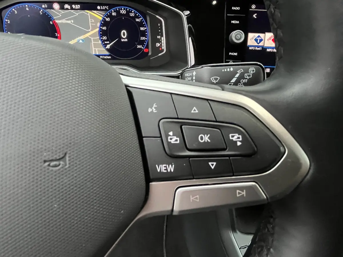 1.0 TSI 95PK R-Line Business | Adaptive Cruise | Draadloze Apple CarPlay | IQ Light | Stoelverwarming |