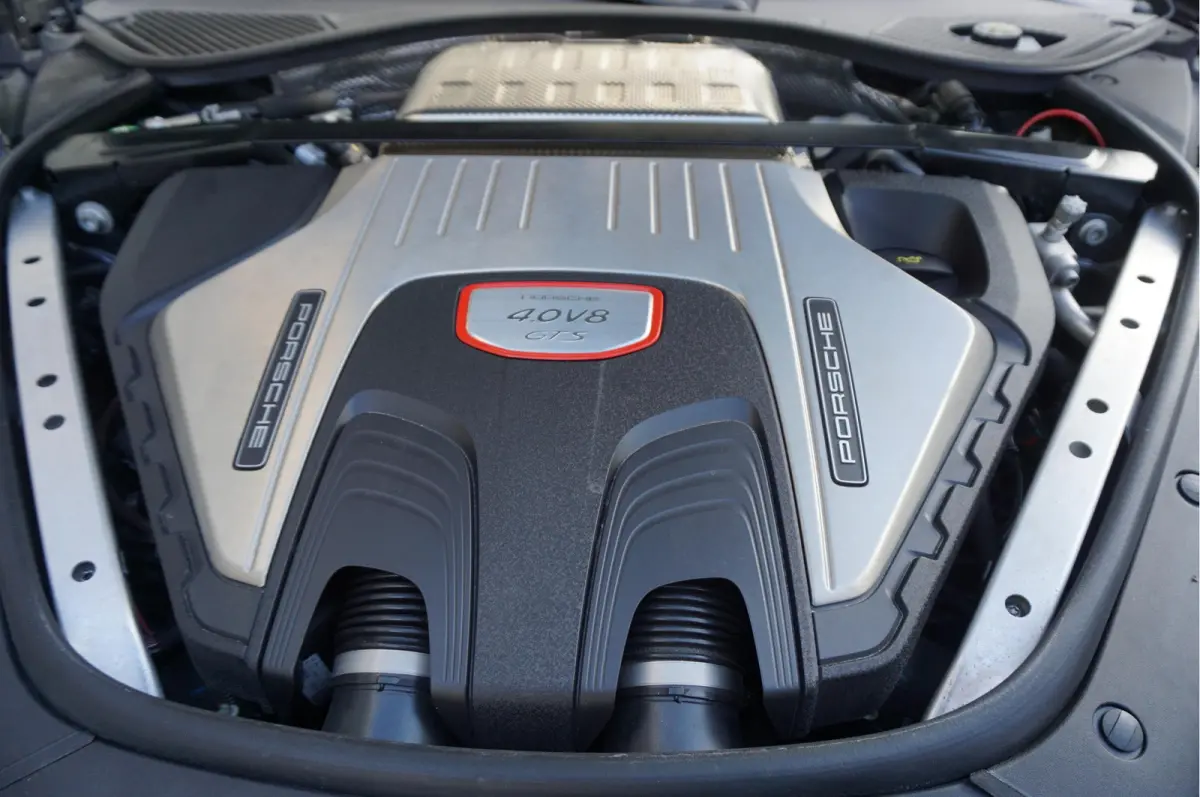 4.0 GTS V8 BiTurbo | Sport Chrono | Luchtvering | Panoramadak | Adaptive + Lane | 4x Memory Verwarming Koeling | Soft close | Sfeerverlichting | Nieuwprijs ca € 226.000,-