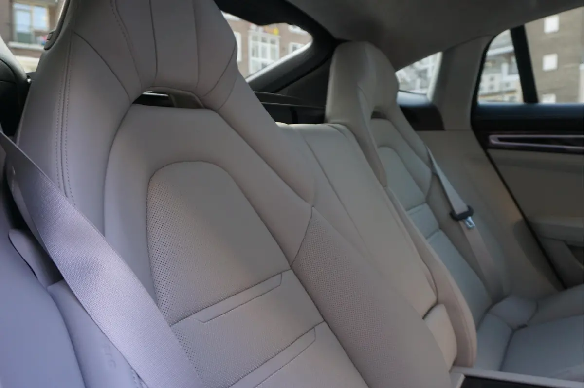 4.0 GTS V8 BiTurbo | Sport Chrono | Luchtvering | Panoramadak | Adaptive + Lane | 4x Memory Verwarming Koeling | Soft close | Sfeerverlichting | Nieuwprijs ca € 226.000,-