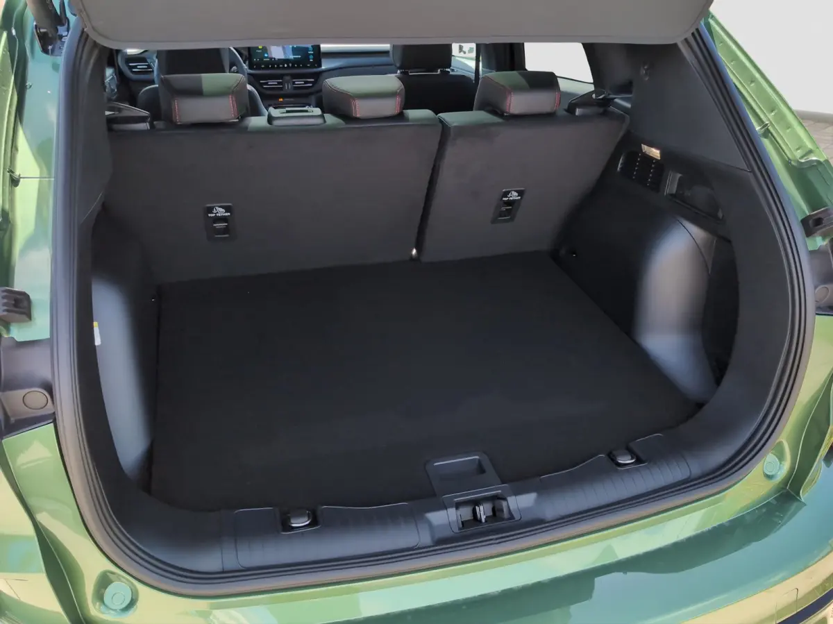 2.5 PHEV ST-Line X | 20"LM-Velgen | Adaptieve Matrix LED koplampen met Coast to Coast signature LED verlichting | Bekleding ST-Line X: 12-weg AGR stoelen en deels Premium feel Sensico bekl. 