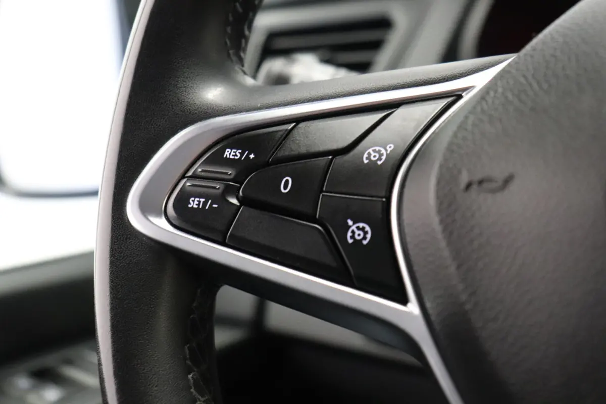 2.0 dCi 130PK L2 EURO 6 - Airco - Cruise - PDC - € 14.900,- Excl.