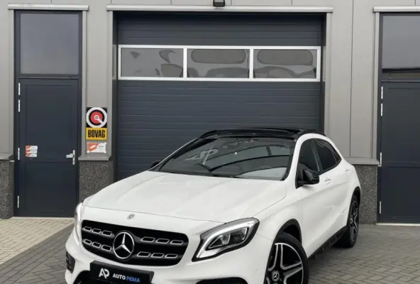 Mercedes-Benz GLA-Klasse 180 AMG Line Pano Camera