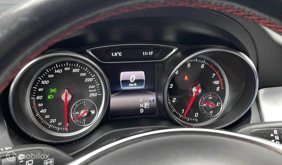 Mercedes-Benz GLA-Klasse 180 AMG Line Pano Camera
