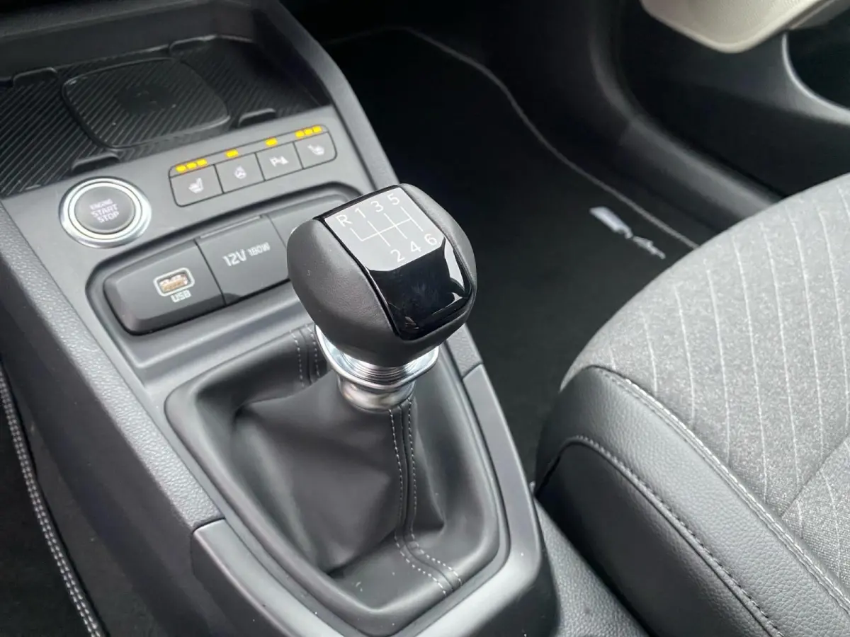 1.0 T-GDi MHEV GT-Line | Navigatie | Schuif/kantel dak | Stoel + Stuurverwarming | Cruise control | LM-Velgen | GT-Line