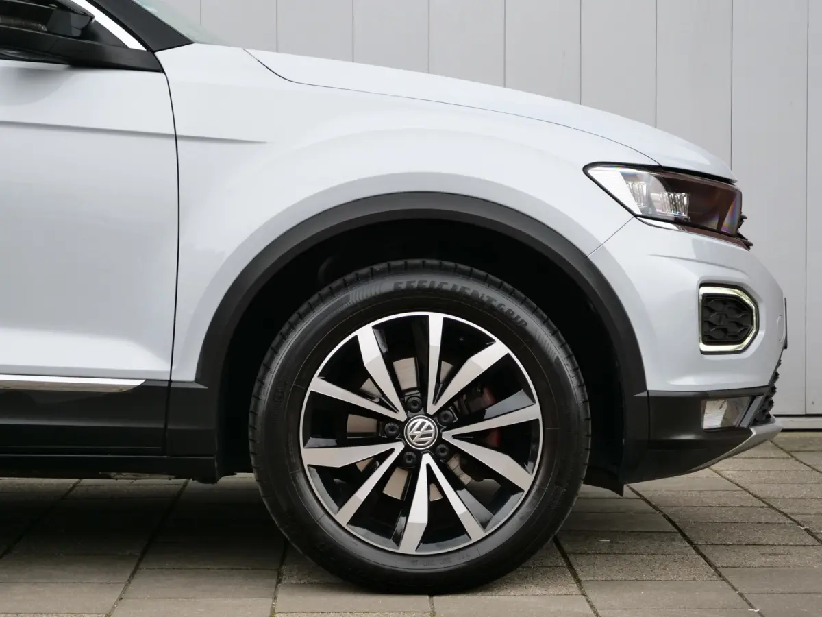 1.5 TSI Sport 150 Pk Navigatie / Camera / PDC / Apple Carplay
