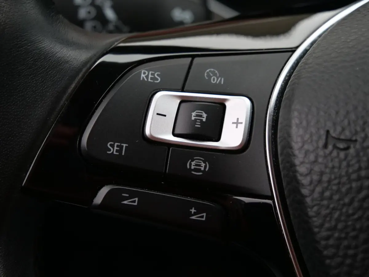 1.5 TSI Sport 150 Pk Navigatie / Camera / PDC / Apple Carplay