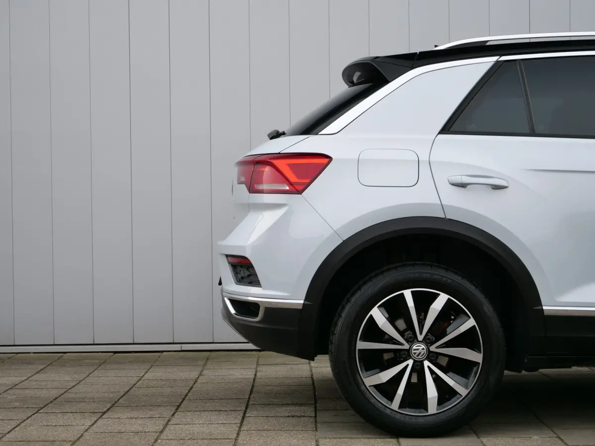 1.5 TSI Sport 150 Pk Navigatie / Camera / PDC / Apple Carplay