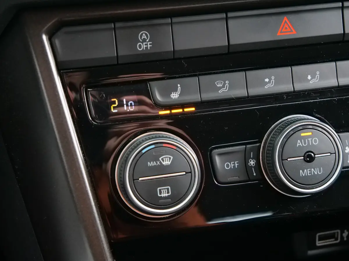 1.5 TSI Sport 150 Pk Navigatie / Camera / PDC / Apple Carplay