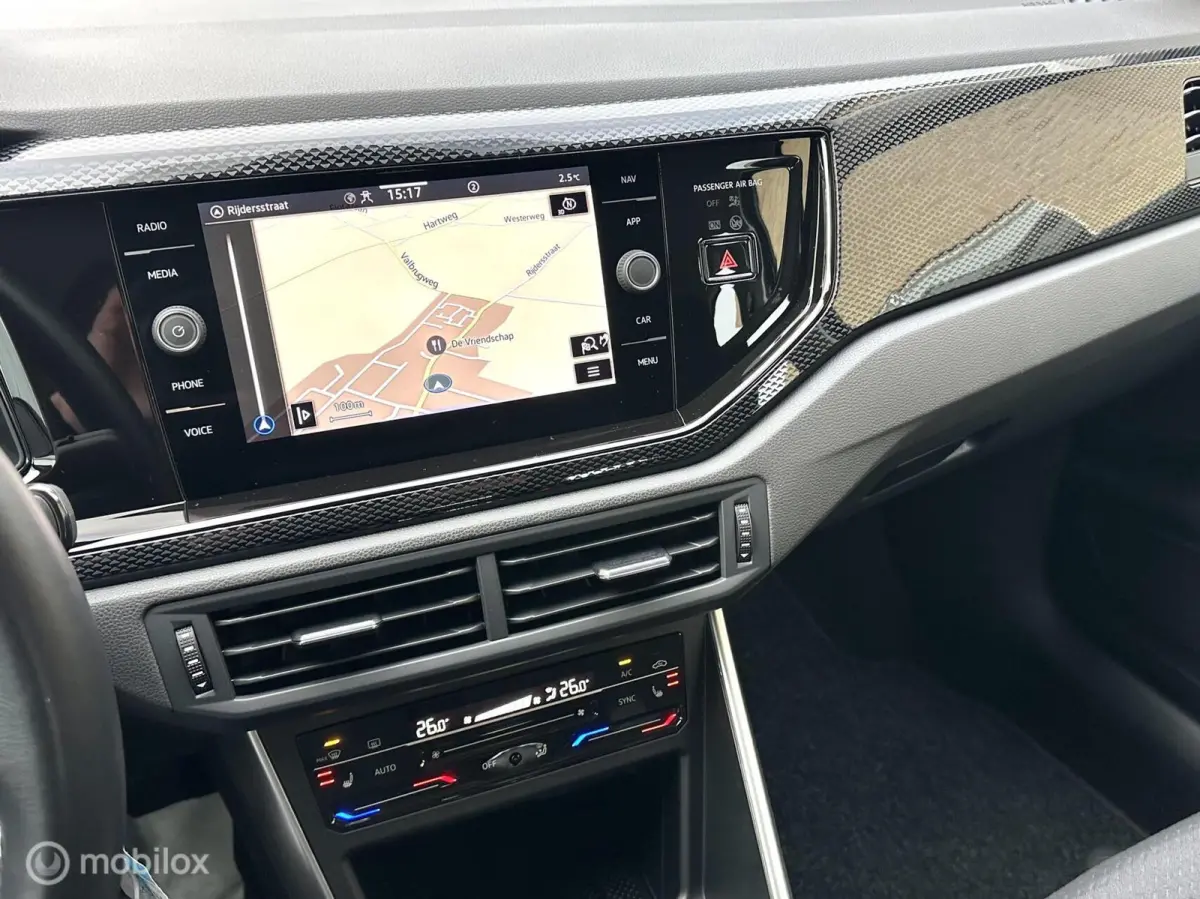 1.0 TSI 95pk Life Business NIEUW MODEL CLIMATE CONTROLE STOELVERWARMING CARPLAY NAVIGATIE ACHTERUITRIJ CAMERA MOOIE AUTO!!