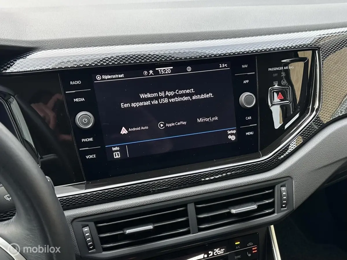 1.0 TSI 95pk Life Business NIEUW MODEL CLIMATE CONTROLE STOELVERWARMING CARPLAY NAVIGATIE ACHTERUITRIJ CAMERA MOOIE AUTO!!