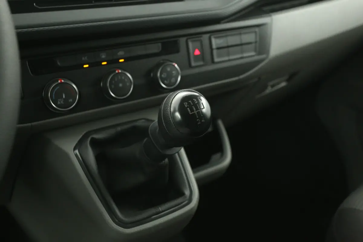 2.0 TDI L1H1 140PK | Marge | Airco | Carplay | Sidebars | Elektrpakket