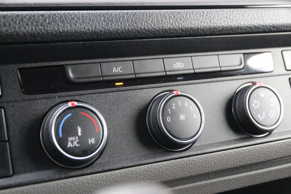 2.0 TDI 140 L3H3 | Aut. | 3T trekgewicht | Navi | Camera | Airco..