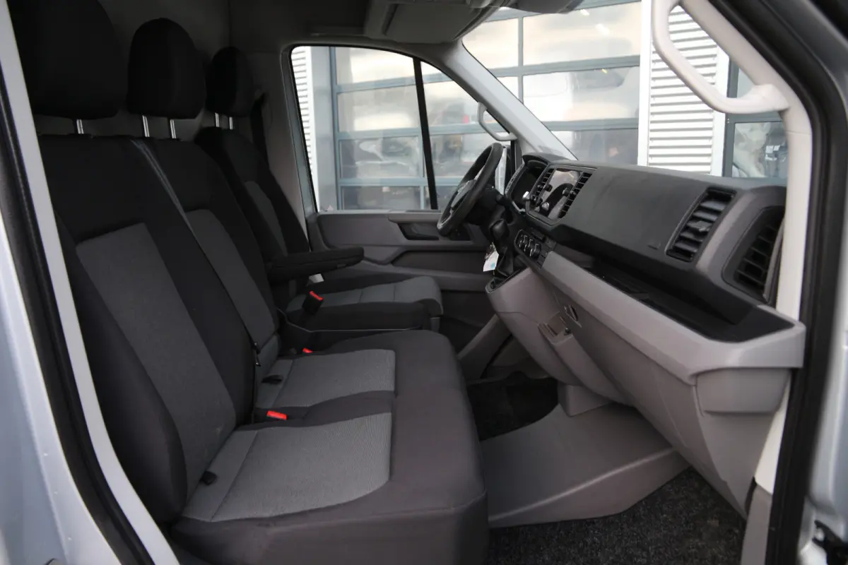 2.0 TDI 140 L3H3 | Aut. | 3T trekgewicht | Navi | Camera | Airco..