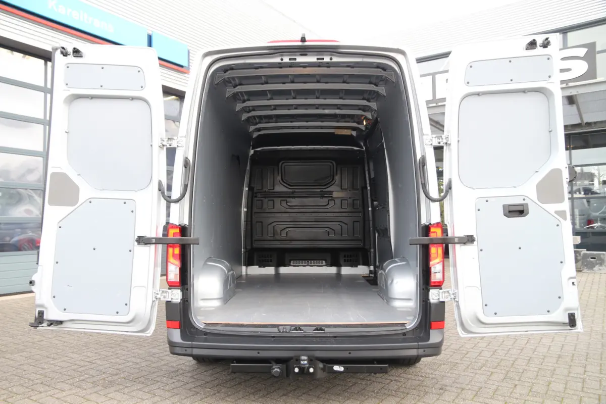 2.0 TDI 140 L3H3 | Aut. | 3T trekgewicht | Navi | Camera | Airco..