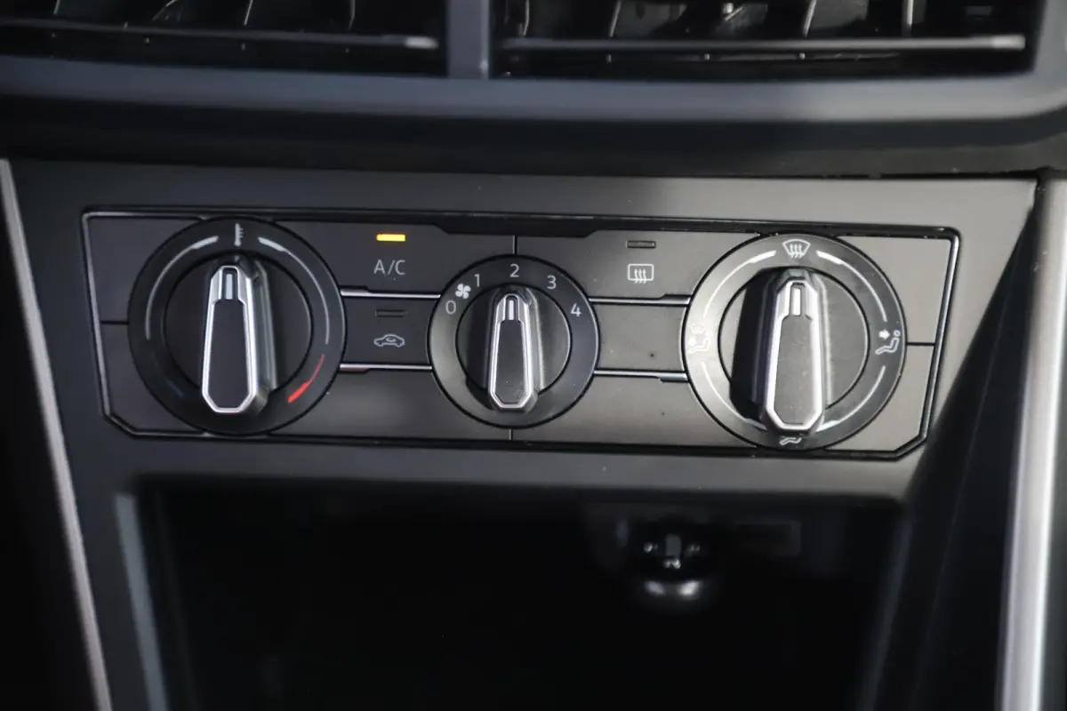 1.0 TSI Comfortline Vol Leder Virtual Cockpit !!Navigatie Carplay Android Adaptive Cruise LED