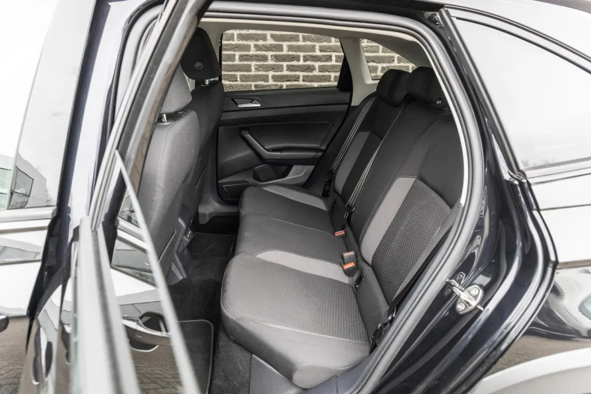 1.0 TSI 115pk Life Edition | Adaptieve Cruise Control | Achteruitrijcamera | Automatische Airconditioning