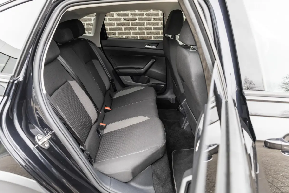 1.0 TSI 115pk Life Edition | Adaptieve Cruise Control | Achteruitrijcamera | Automatische Airconditioning
