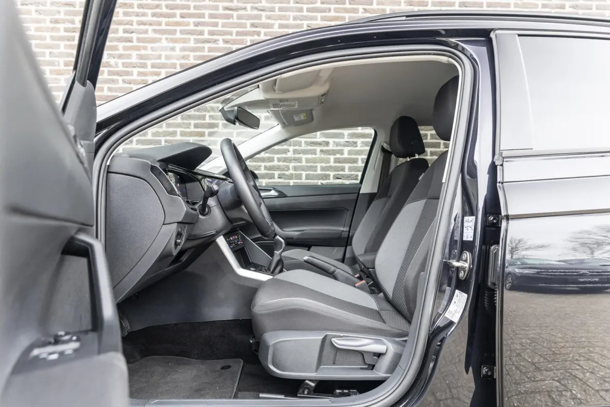 1.0 TSI 115pk Life Edition | Adaptieve Cruise Control | Achteruitrijcamera | Automatische Airconditioning
