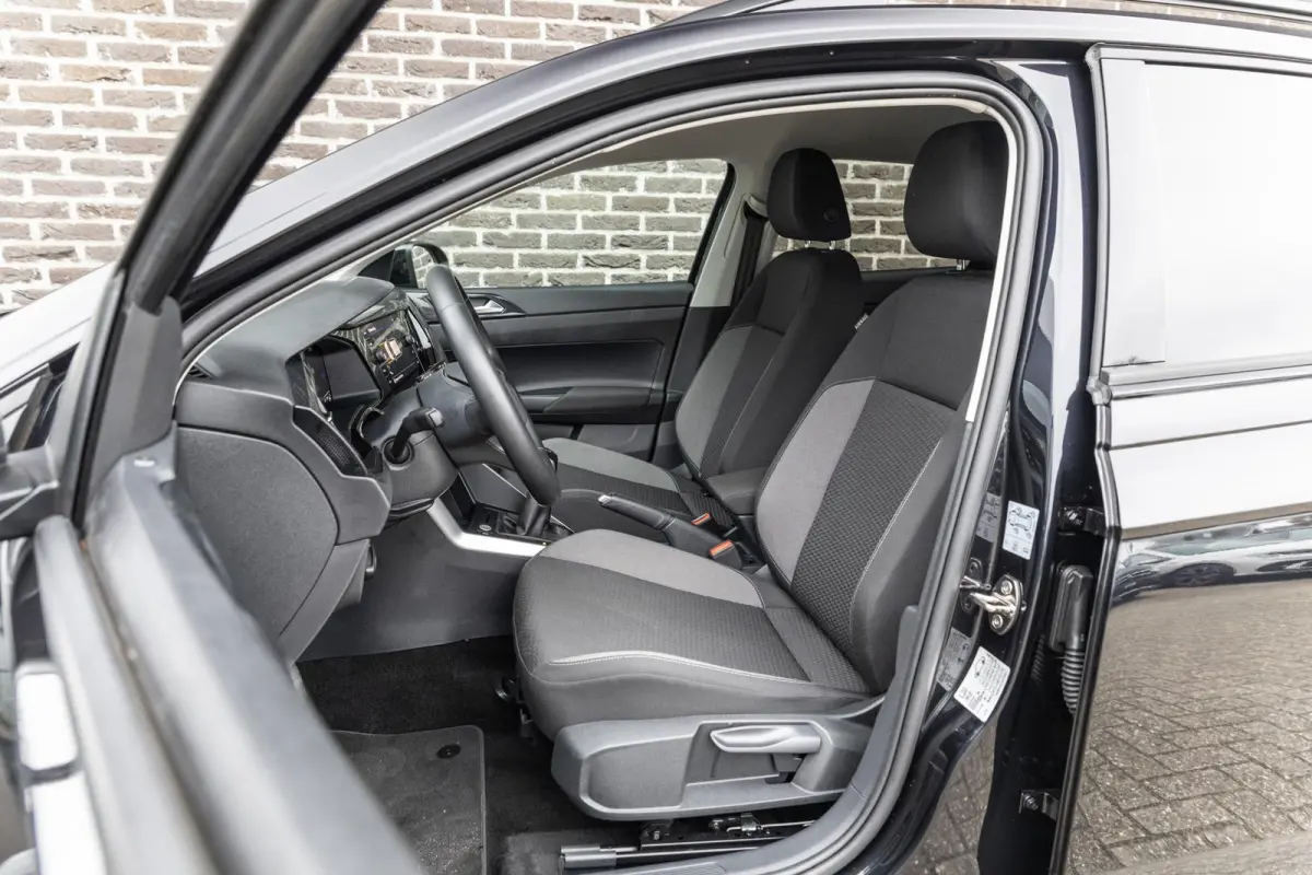 1.0 TSI 115pk Life Edition | Adaptieve Cruise Control | Achteruitrijcamera | Automatische Airconditioning
