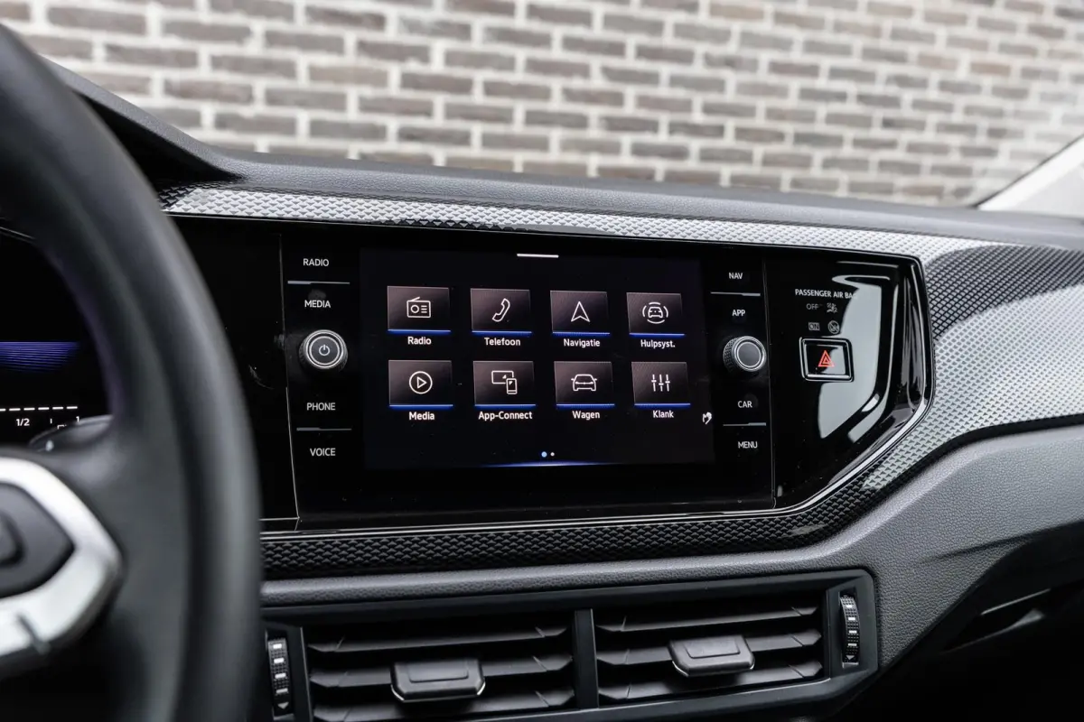 1.0 TSI 115pk Life Edition | Adaptieve Cruise Control | Achteruitrijcamera | Automatische Airconditioning