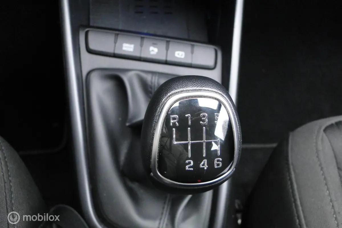 1.0, benzine, schakel, 61.537 km