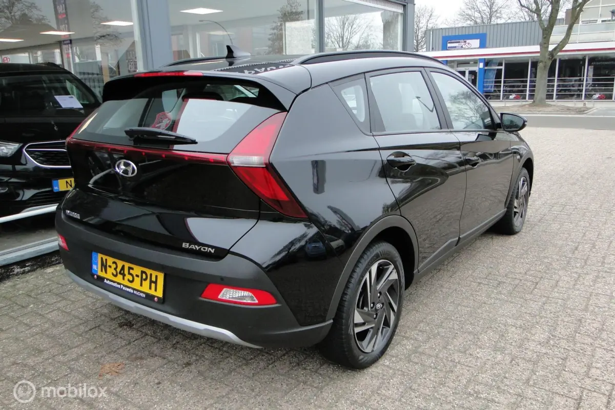 1.0, benzine, schakel, 61.537 km
