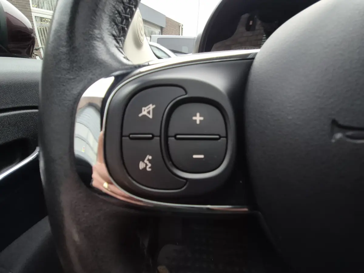0.9 TwinAir Turbo Lounge Panoramadak, Navigatie.