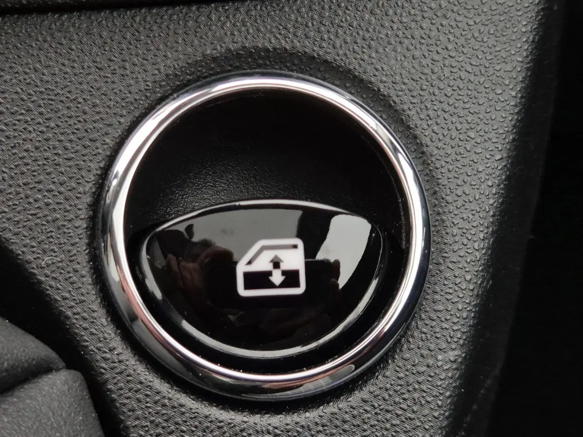 0.9 TwinAir Turbo Lounge Panoramadak, Navigatie.