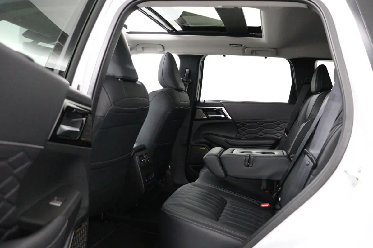 2.4 PHEV Instyle | 360° Camera | Adaptive Cruise Control | Bekleding Leder | Climate Control | Elektrische Kofferklep | Elektrische Stoelen | Navigatie | Panoramadak | Stoel- en Stuurverwar
