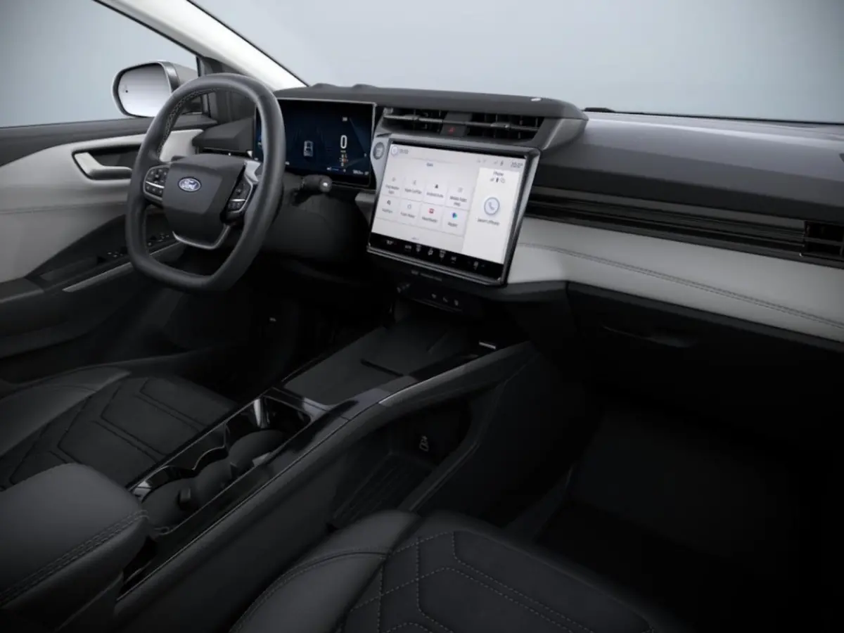 Premium 44 kWh | Driver Assistance Pack | Elektrisch glazen panorama-dak | Lichtmetalen velgen 5-spaaks 19"