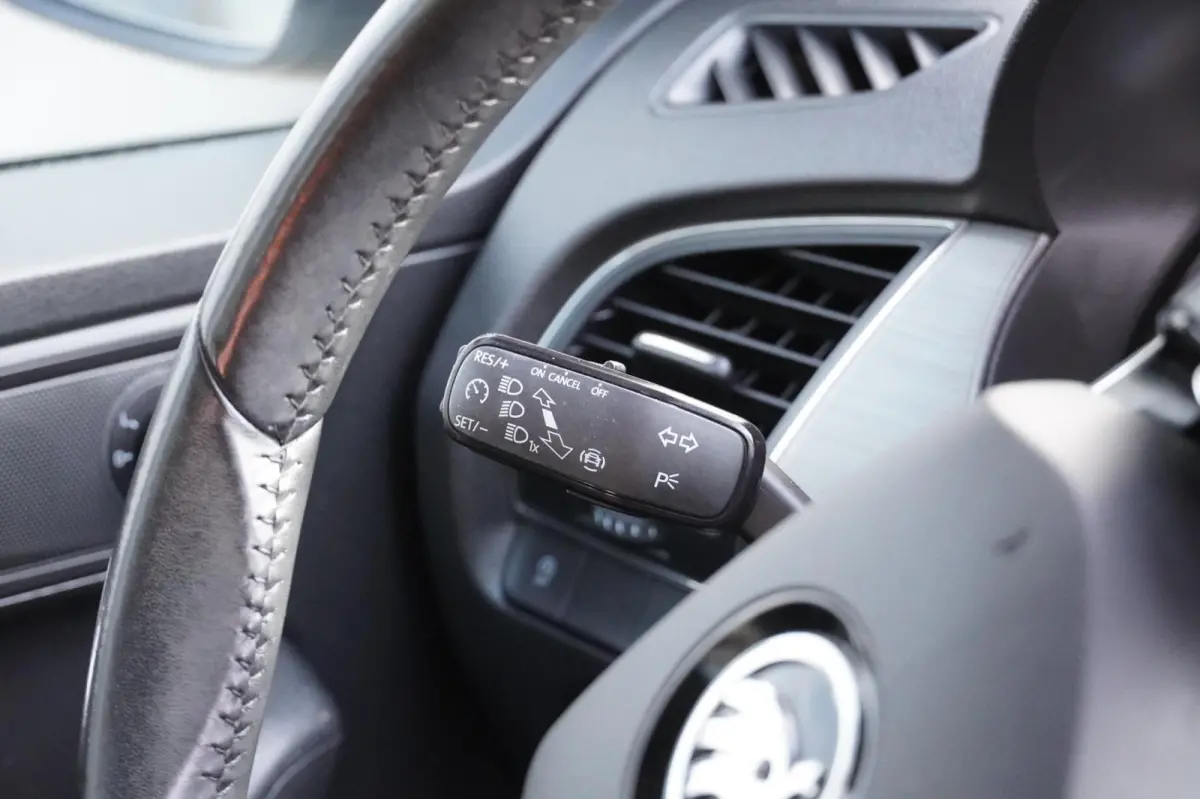 1.0 TSI Business Edition NAP Airco/Cruise/AA+ACP
