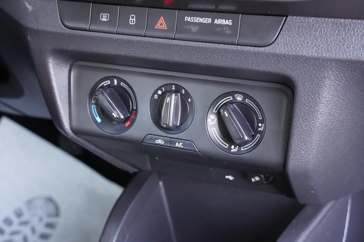 1.0 TSI Business Edition NAP Airco/Cruise/AA+ACP