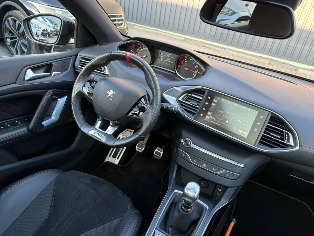 1.6 e-THP GTi 270 | Denon audio | Panodak | Camera | Stoelmassage | Prijs Rijklaar!!