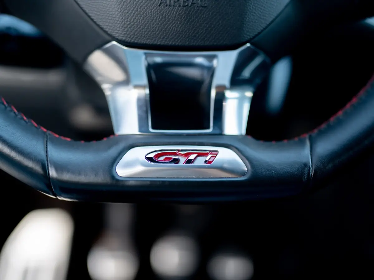 1.6 e-THP GTi 270 | Denon audio | Panodak | Camera | Stoelmassage | Prijs Rijklaar!!