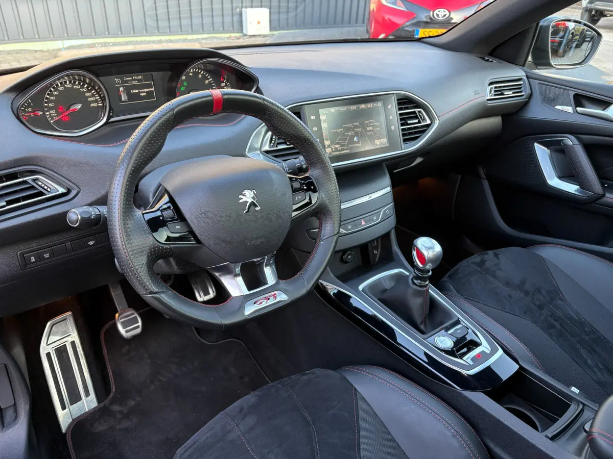 1.6 e-THP GTi 270 | Denon audio | Panodak | Camera | Stoelmassage | Prijs Rijklaar!!