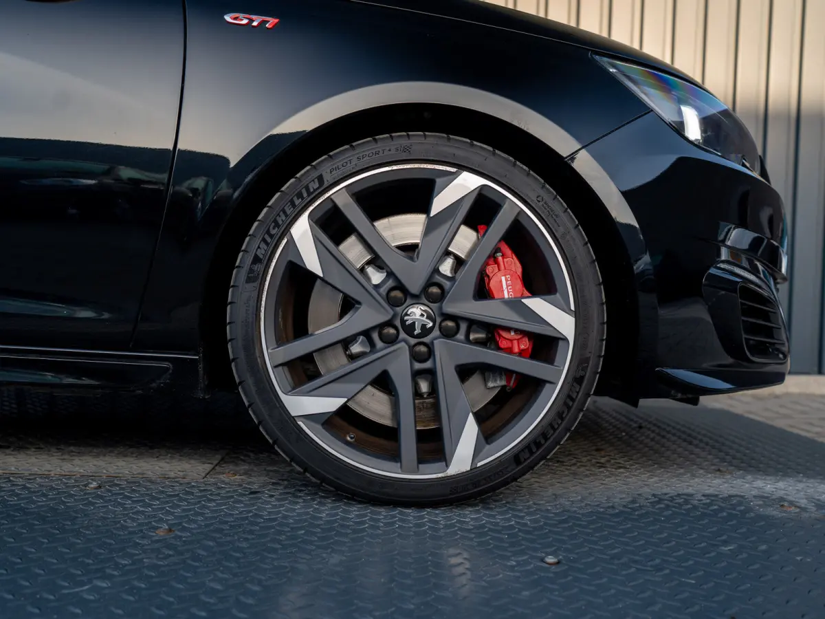 1.6 e-THP GTi 270 | Denon audio | Panodak | Camera | Stoelmassage | Prijs Rijklaar!!