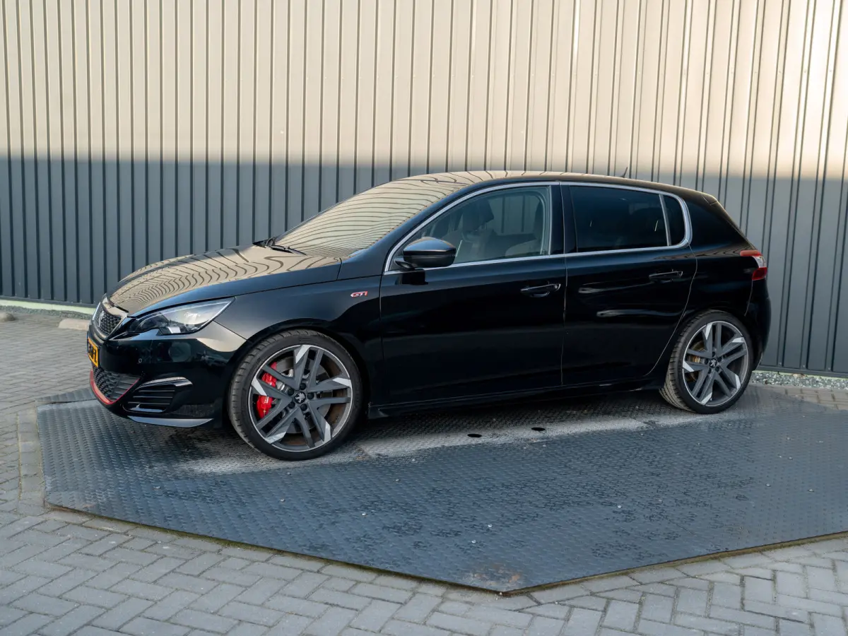 1.6 e-THP GTi 270 | Denon audio | Panodak | Camera | Stoelmassage | Prijs Rijklaar!!
